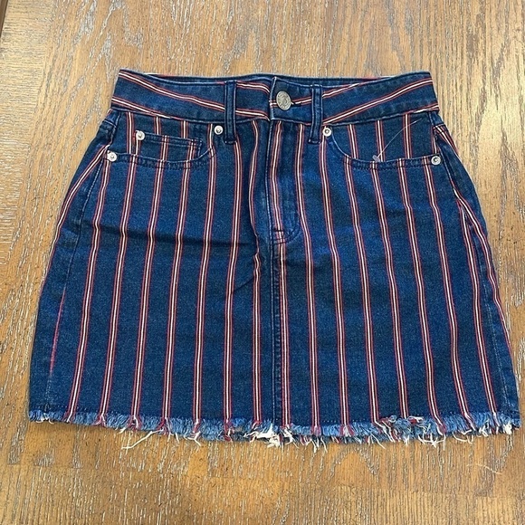 American Eagle Outfitters Dresses & Skirts - American Eagle Outfitters denim Red white stripe Skirt women juniors size 2 NWOT